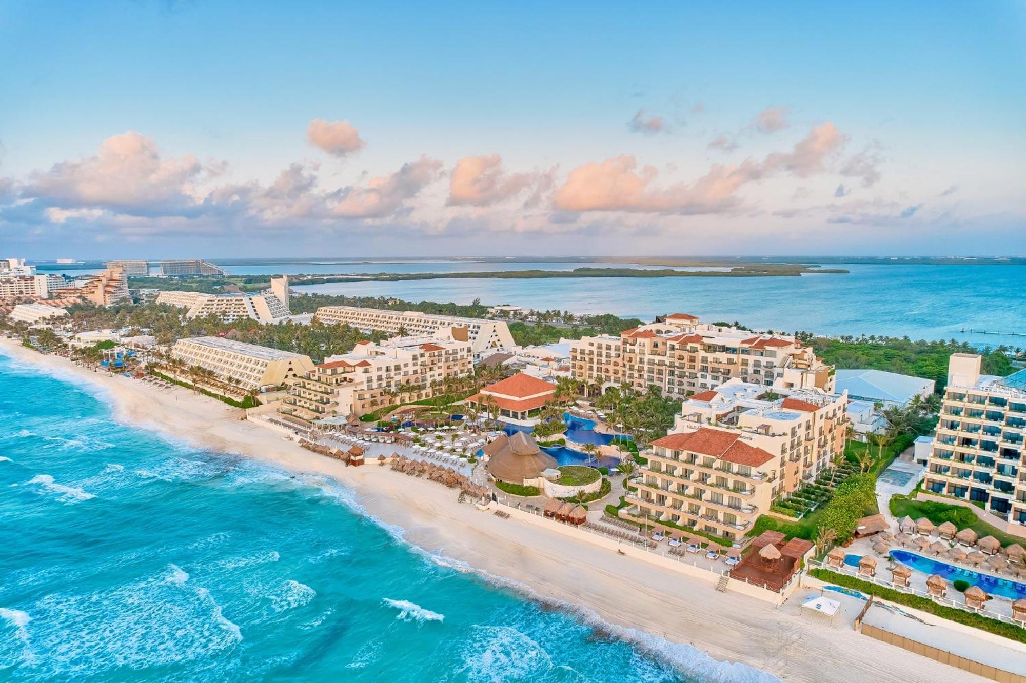 Fiesta Americana Condesa Cancun Hotel Exterior photo